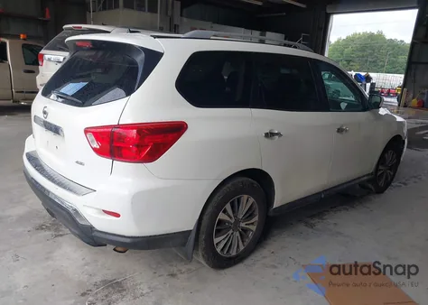 2017 Nissan Pathfinder S z USA, uszkodzony, nr VIN 5N1DR2MM9HC623591